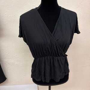 (3/$20) H&M xs black short sleeve vneck peplum wrap style blouse